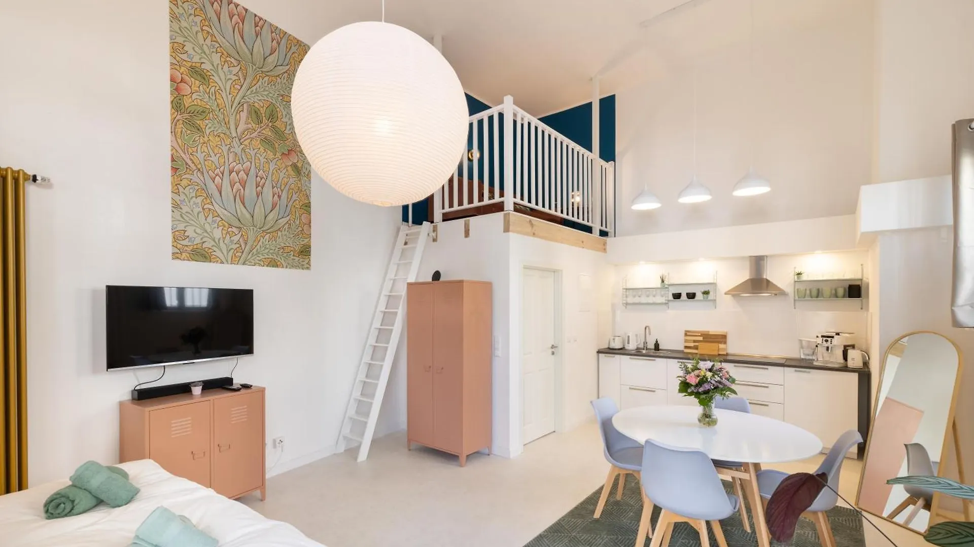 Great 1-Room Loft Berlín Německo
